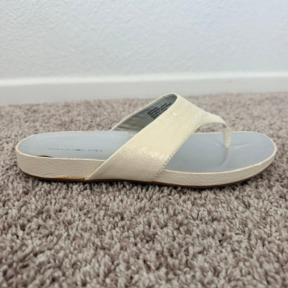 Bandolino Women's Sandals 8.5B Cream Thongs Flip Flops Reptile Print Casual - Picture 6 of 11